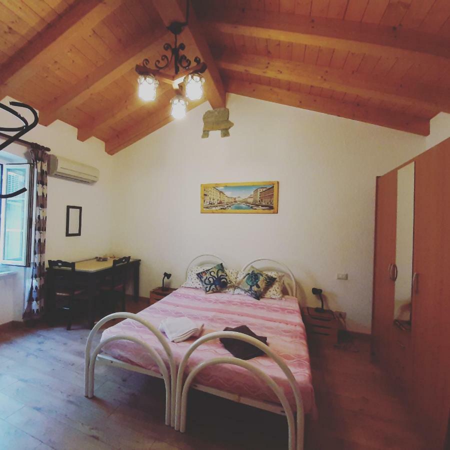 B&B Al Ferdinandeo Trieste Exteriör bild